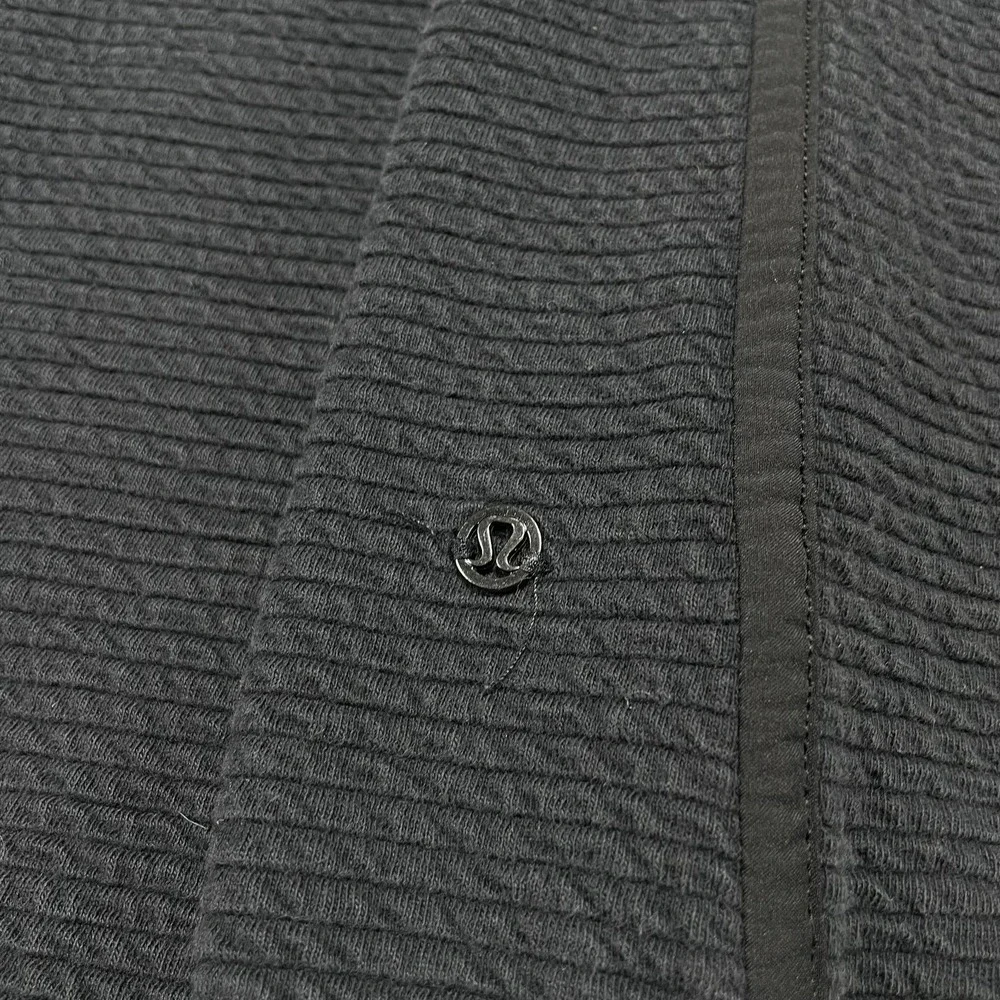 Lululemon On Repeat Bomber Women's‎ Size 6 Medium Black Textured Cotton Full Zip